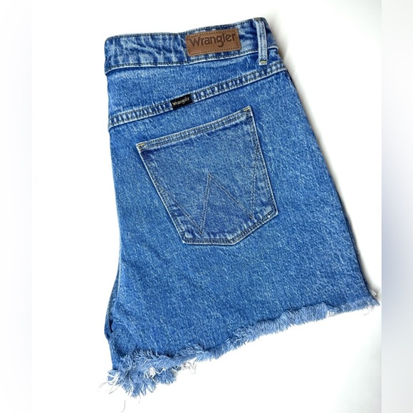 Wrangler Blue Jean Shorts for Women NWOT BEAUTIFUL - Picture 6 of 6